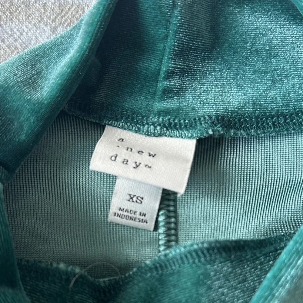 a new day Dark Green Velvet Tank Top - Picture 2 of 2